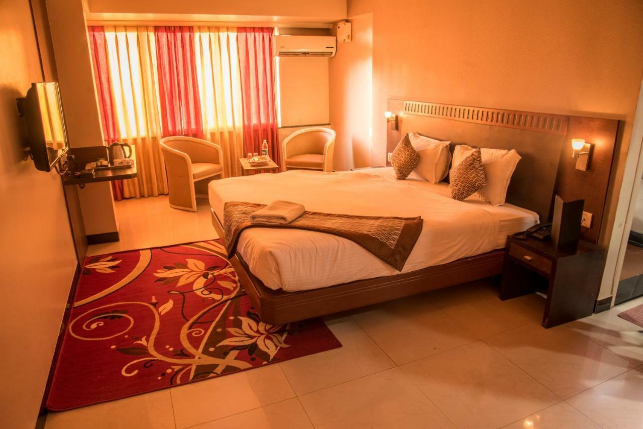 Hotel Ayodhya Kolhapur Εξωτερικό φωτογραφία