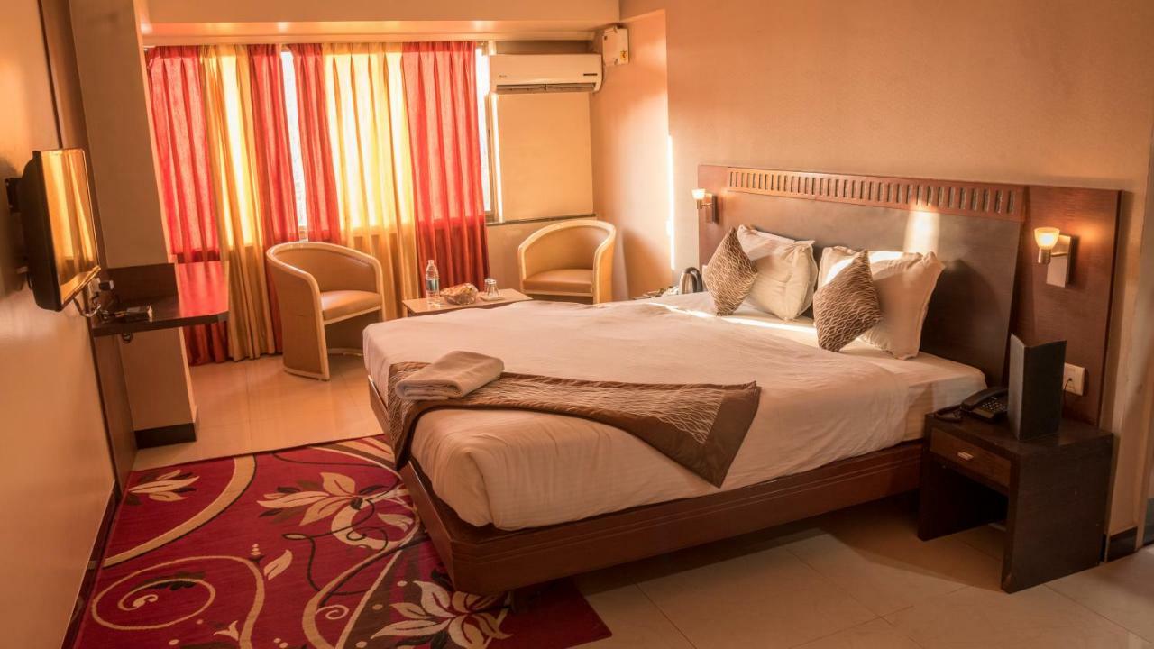Hotel Ayodhya Kolhapur Εξωτερικό φωτογραφία