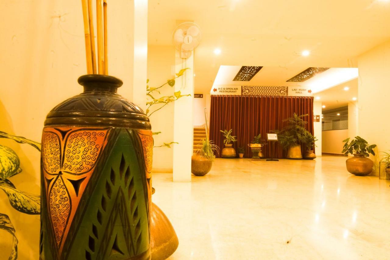 Hotel Ayodhya Kolhapur Εξωτερικό φωτογραφία