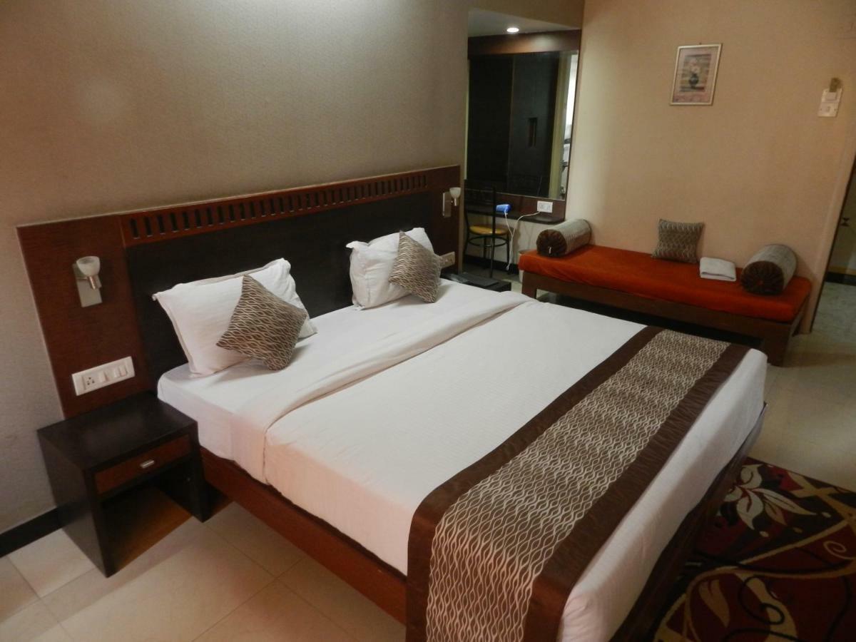 Hotel Ayodhya Kolhapur Εξωτερικό φωτογραφία