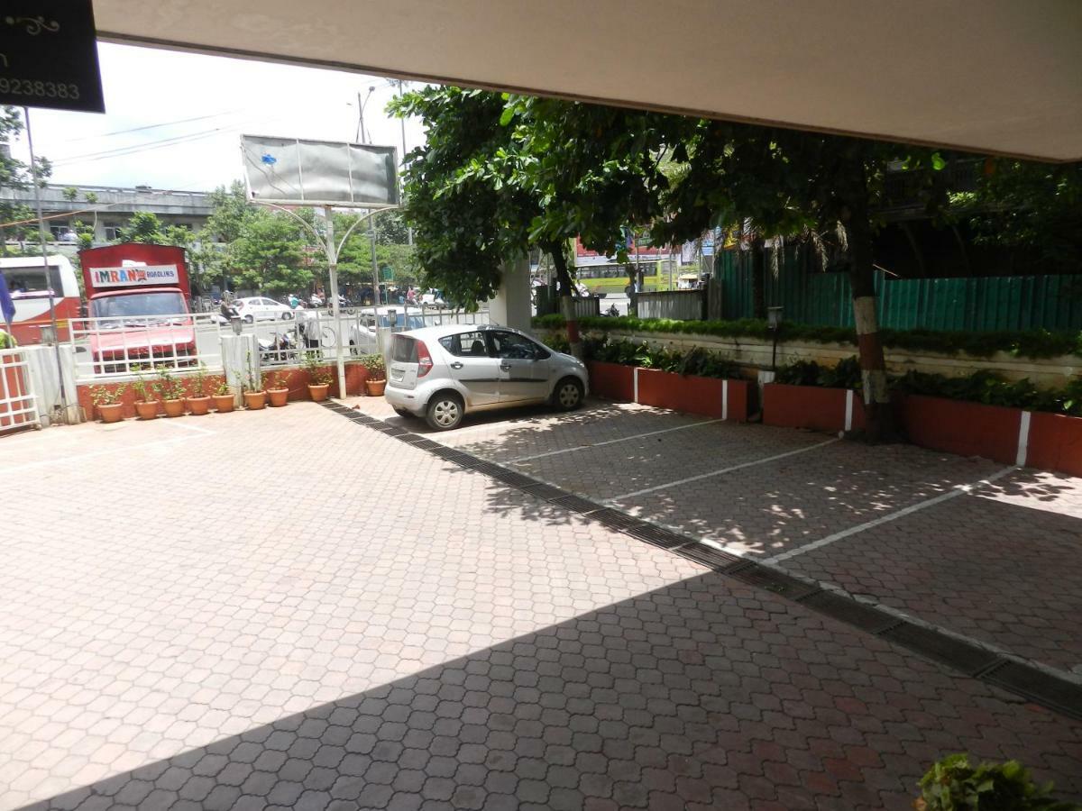 Hotel Ayodhya Kolhapur Εξωτερικό φωτογραφία